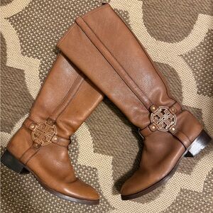 Tory Burch - Amanda Pebbled Brown Leather Riding Boots with large logo